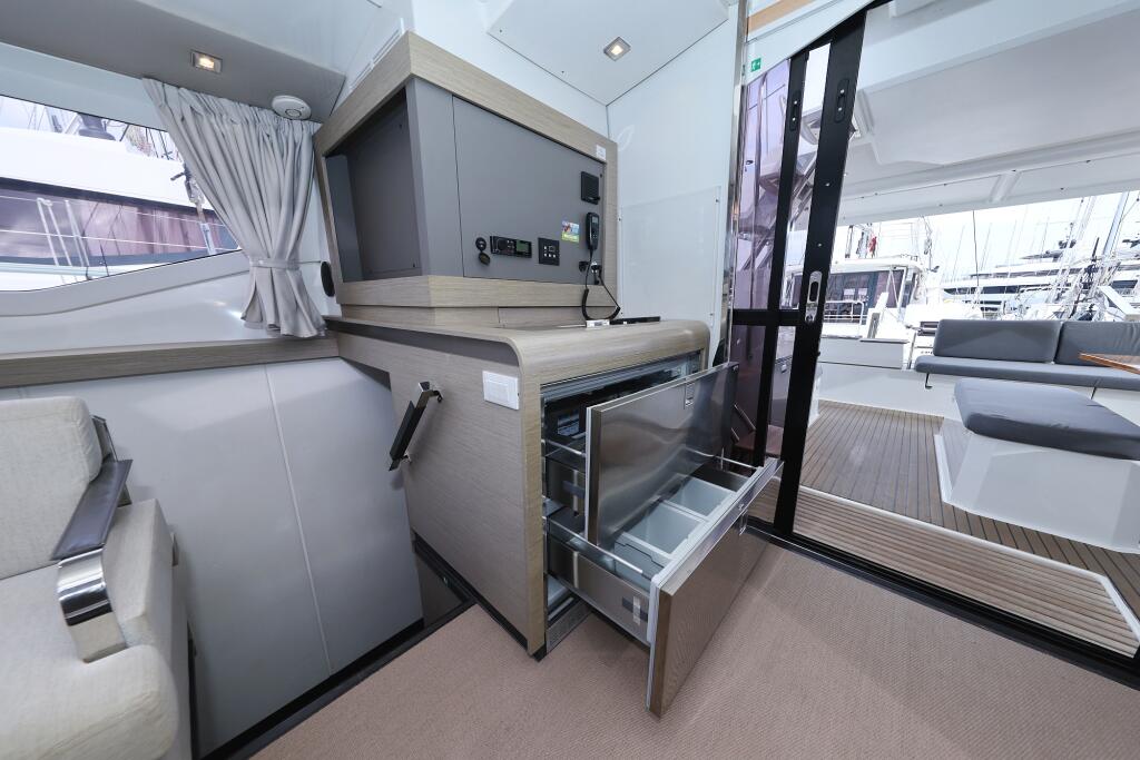 Fountaine Pajot Elba 45 Sun Office