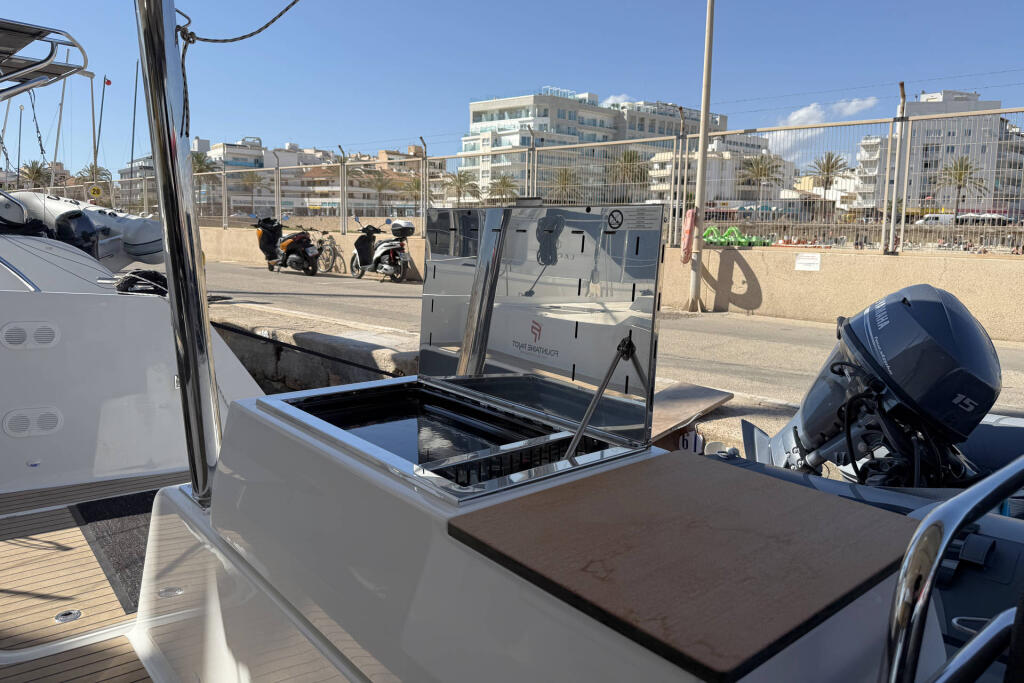 Fountaine Pajot Elba 45 Yara