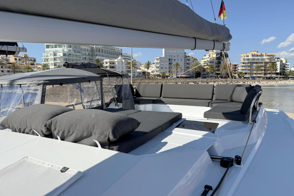 Fountaine Pajot Elba 45 Yara