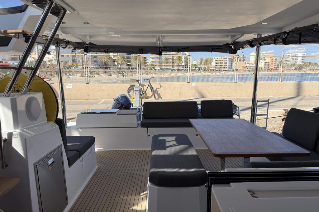 Fountaine Pajot Elba 45 Yara