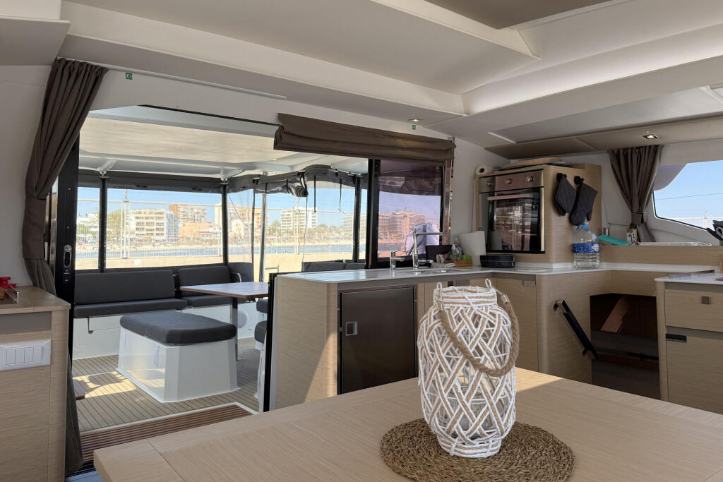 Fountaine Pajot Elba 45 Yara
