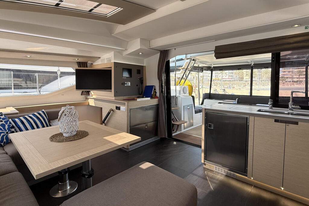 Fountaine Pajot Elba 45 Yara