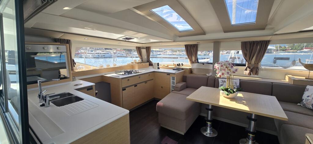 Fountaine Pajot Elba 45 Ruinart