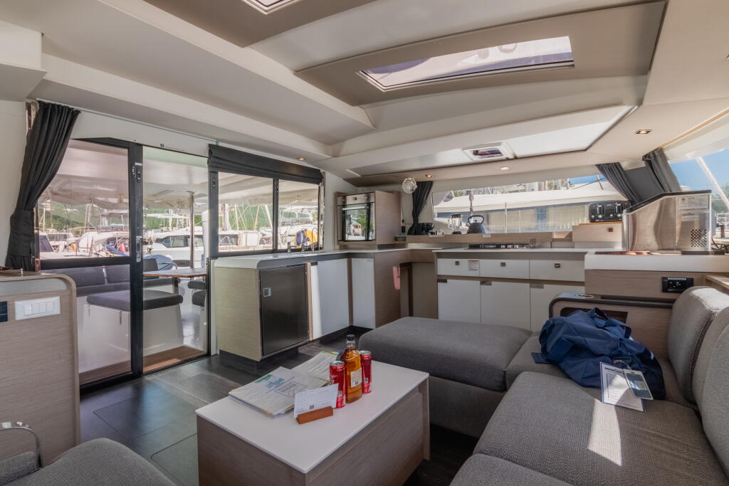 Fountaine Pajot Elba 45 Gelos