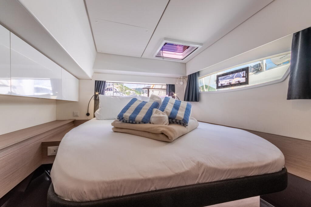 Fountaine Pajot Elba 45 Gelos