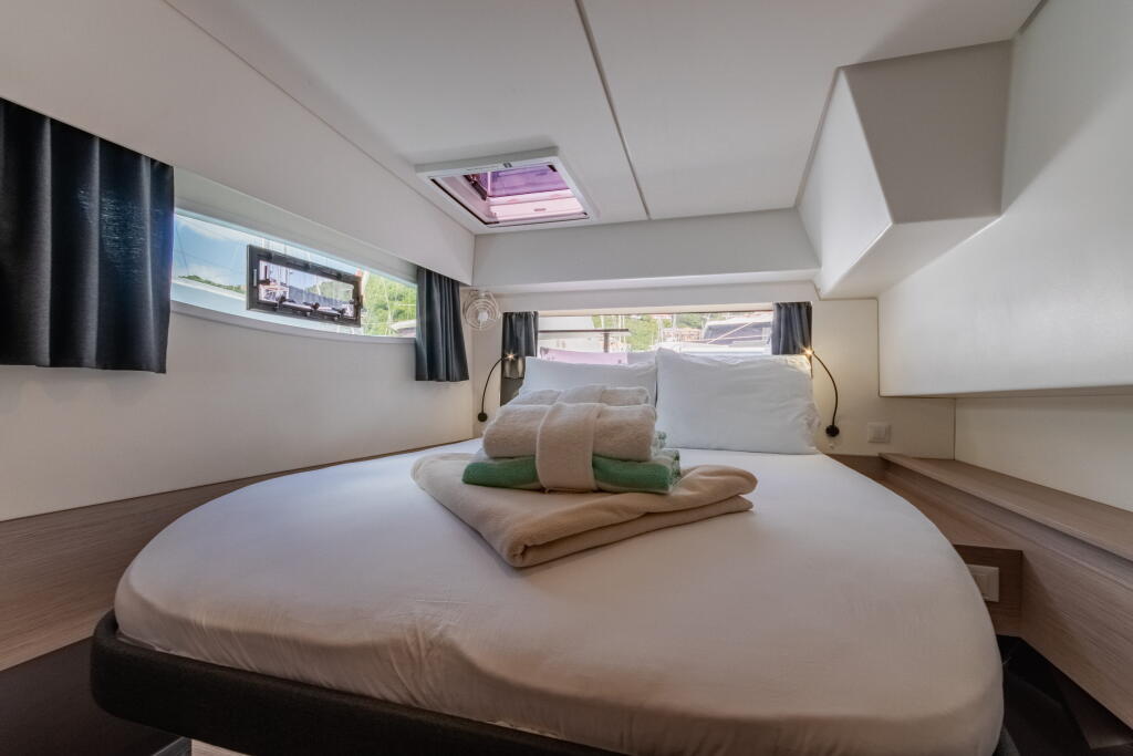 Fountaine Pajot Elba 45 Gelos