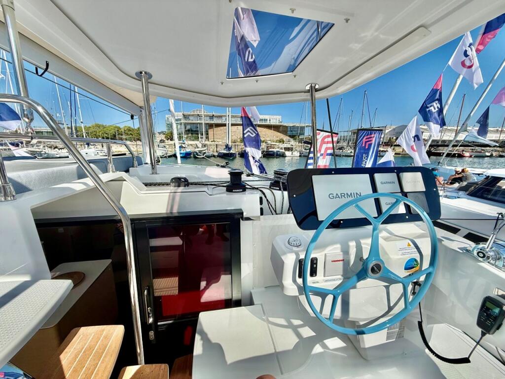 Fountaine Pajot FP 44 Maestro Raven
