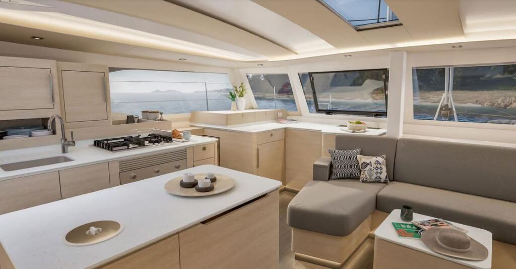 Fountaine Pajot FP 44 Quatuor ELECTRIC MANATEE 