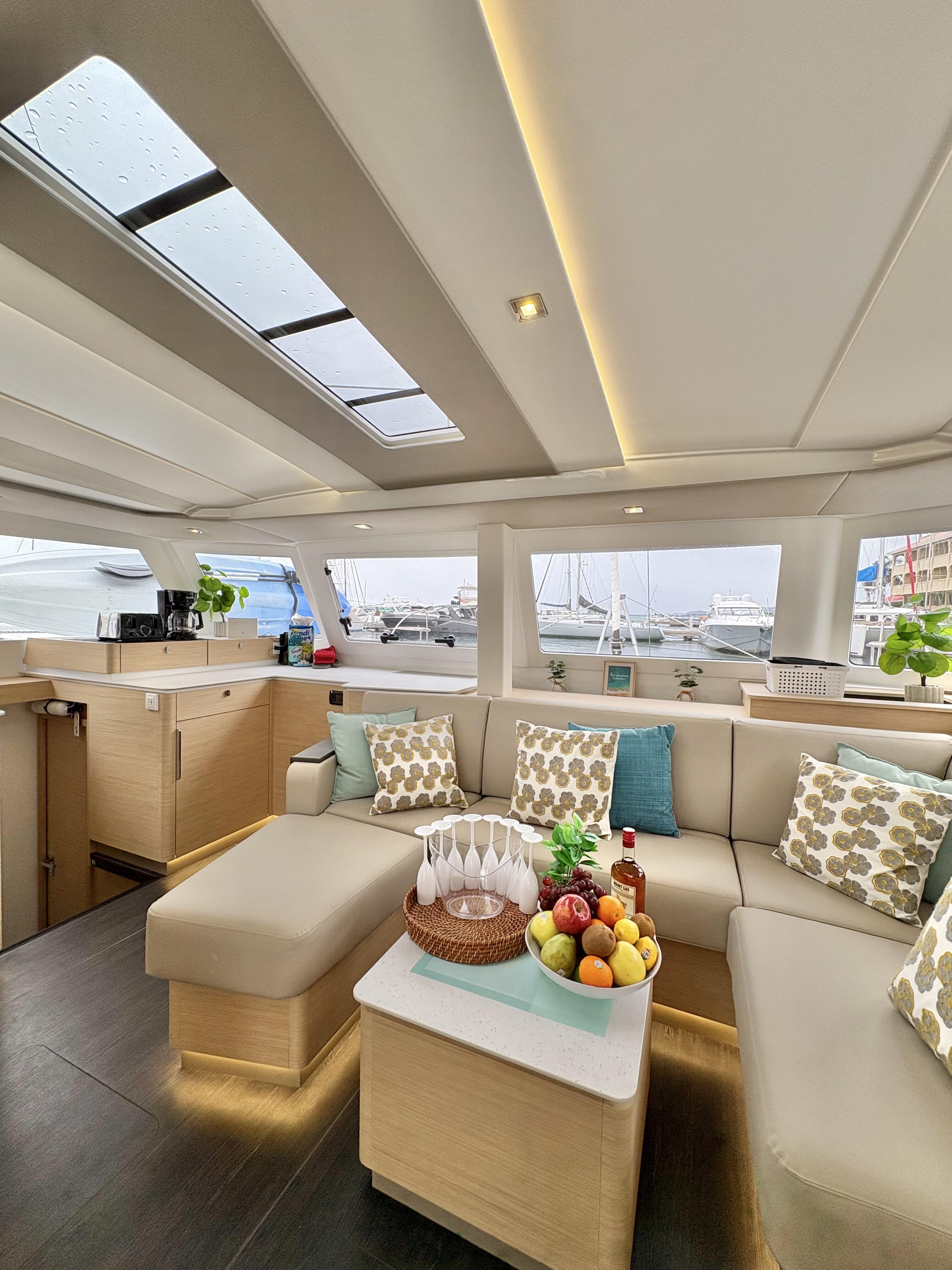 Fountaine Pajot FP 44 Quatuor Emma Rose