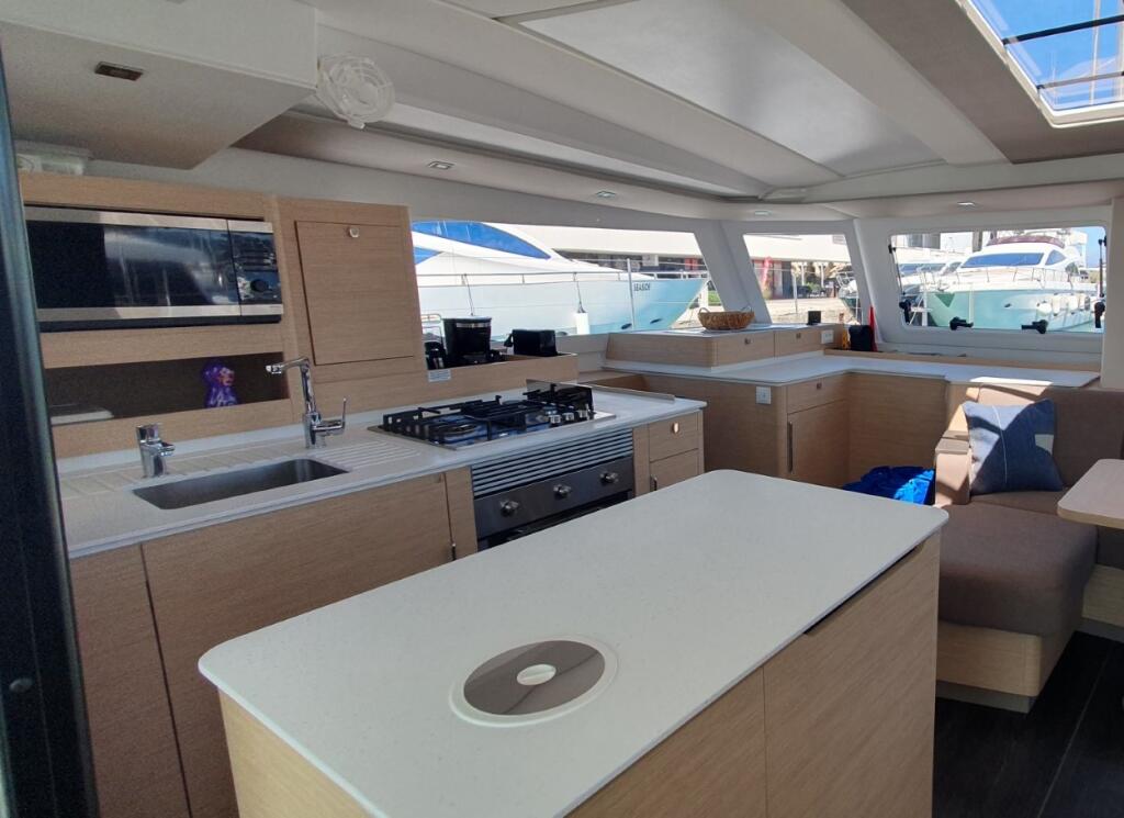 Fountaine Pajot FP 44 Quatuor Skywalker