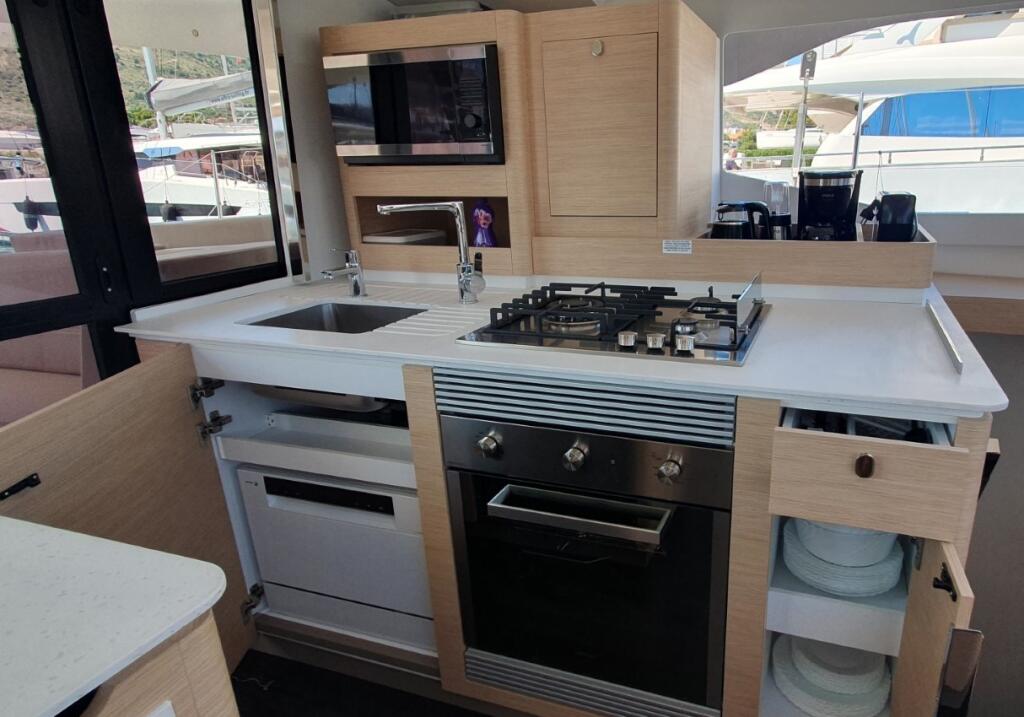 Fountaine Pajot FP 44 Quatuor Skywalker