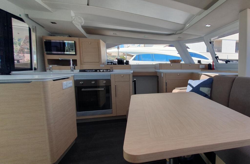 Fountaine Pajot FP 44 Quatuor Skywalker