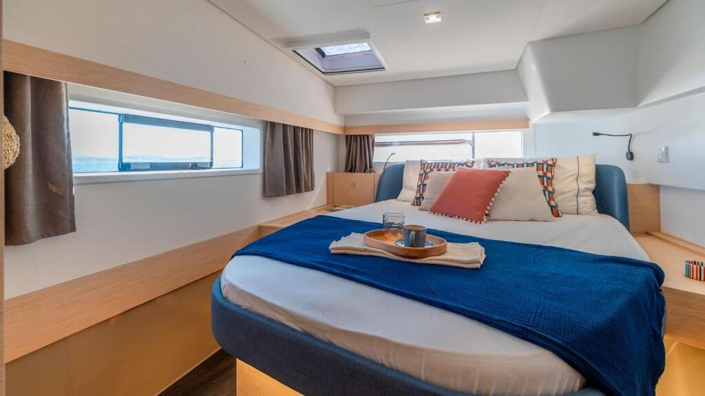Fountaine Pajot FP 44 Quatuor NEWTON'S CRADLE