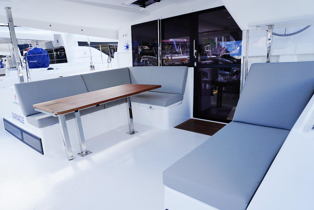 Fountaine Pajot Isla 40 Barnacle