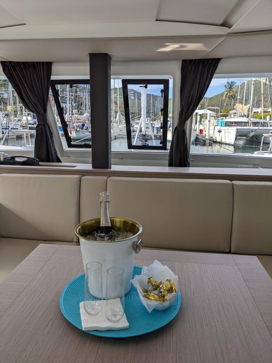 Fountaine Pajot Isla 40 Hoppy Choppy