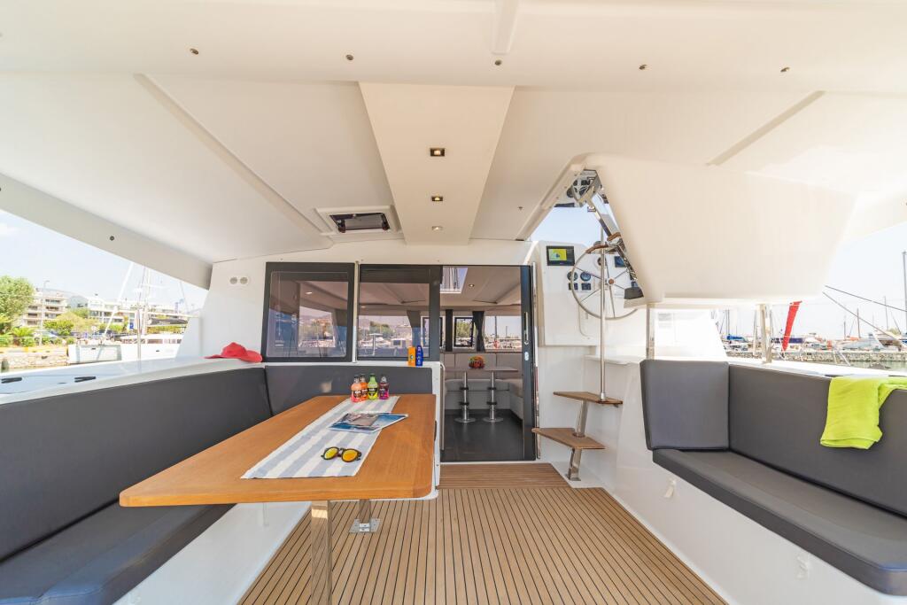 Fountaine Pajot Isla 40 Aifos