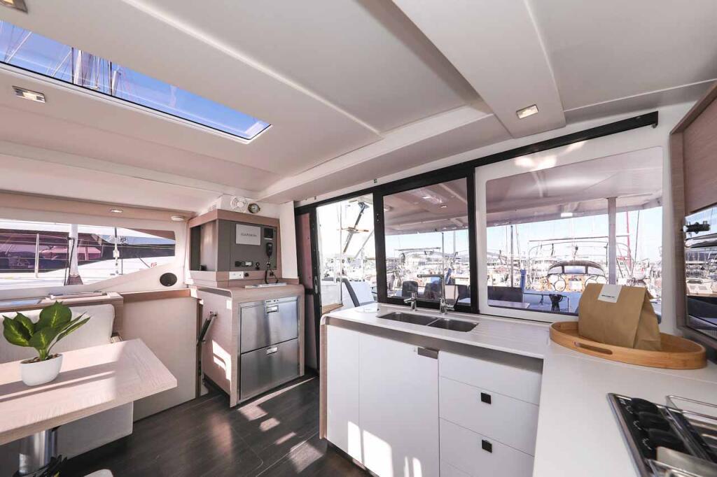 Fountaine Pajot Isla 40 Orion