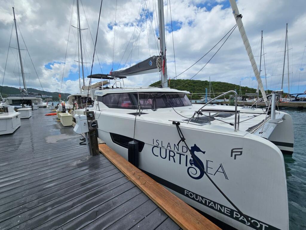Fountaine Pajot Isla 40 Island Curtisea
