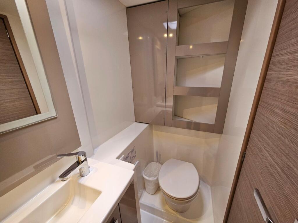 Fountaine Pajot Isla 40 Island Curtisea