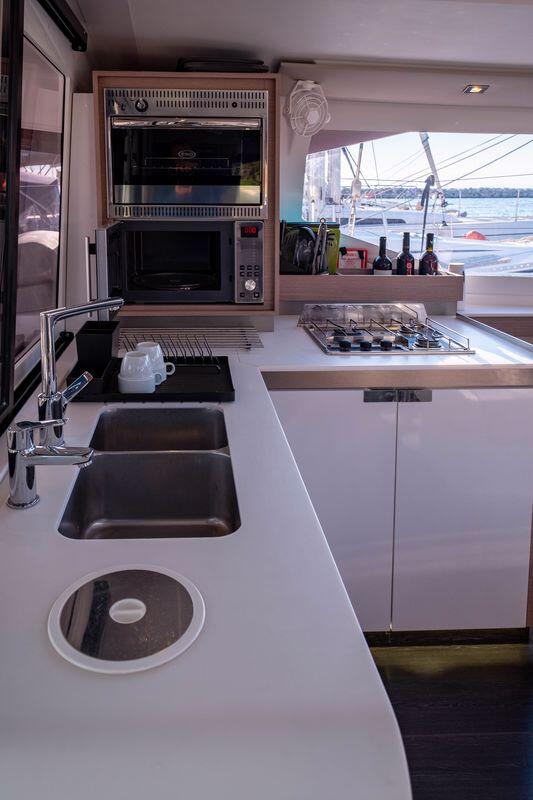 Fountaine Pajot Isla 40 Artemis