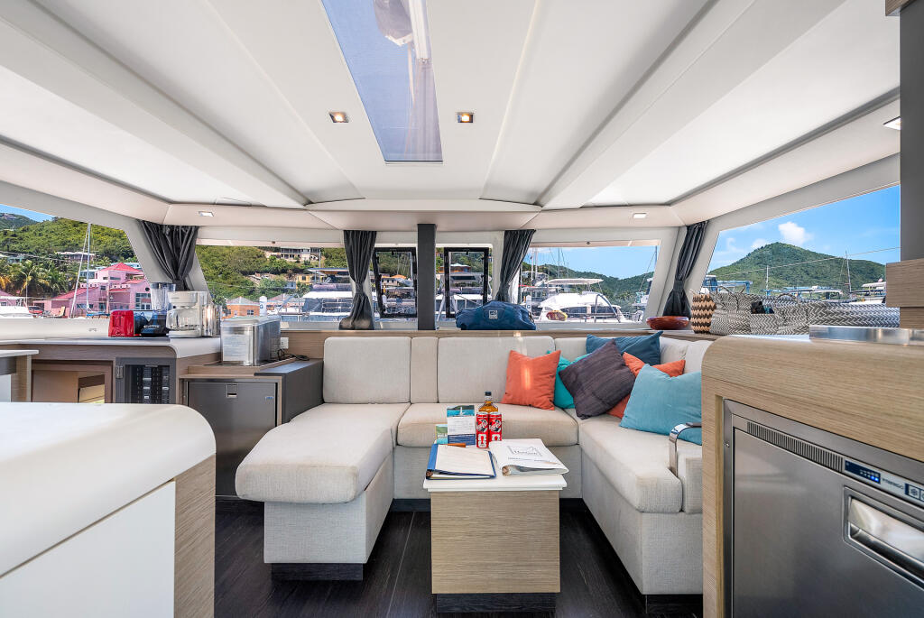 Fountaine Pajot Isla 40 Pizza My Heart