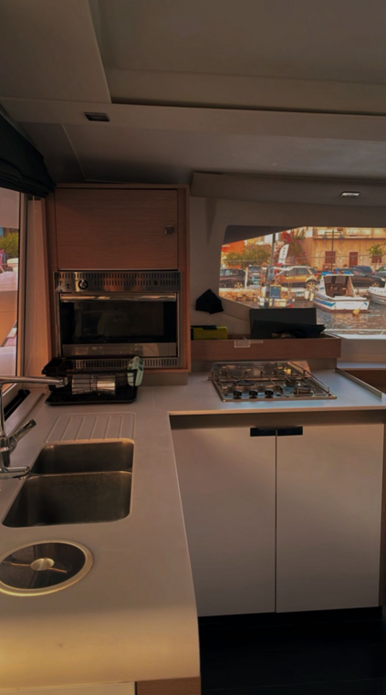 Fountaine Pajot Isla 40 Kebitree
