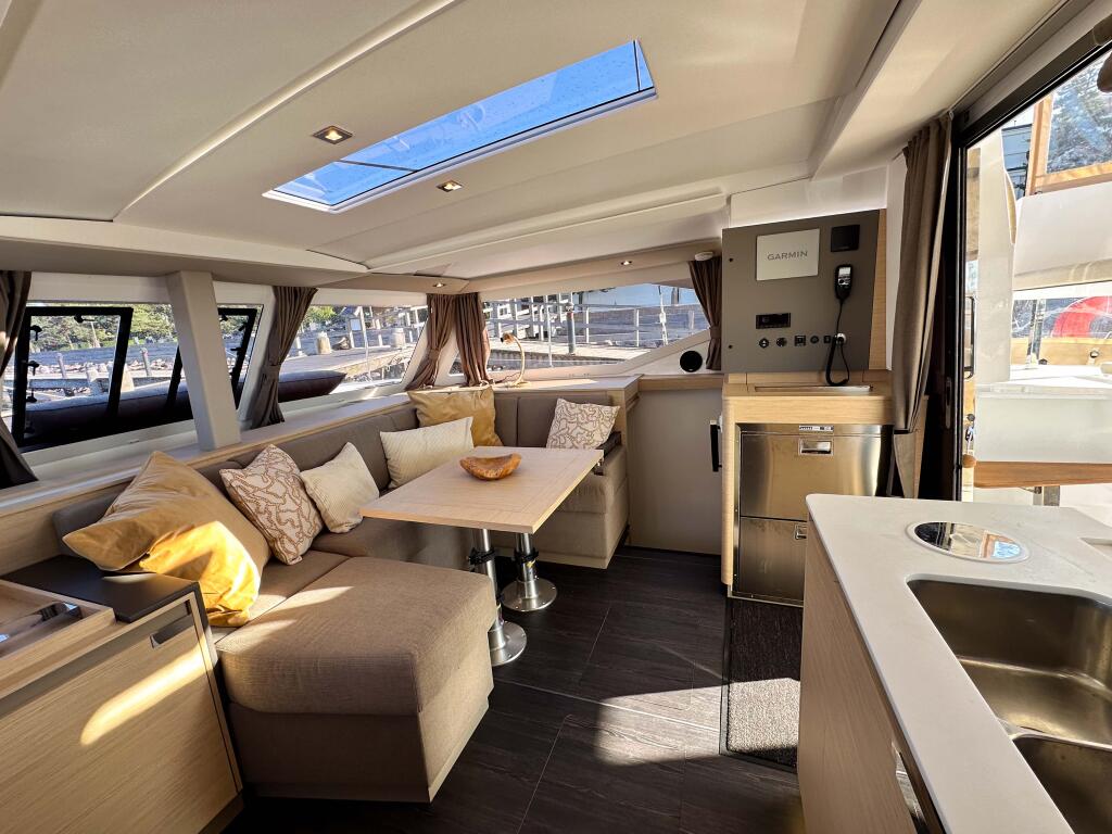 Fountaine Pajot Isla 40 One of Us