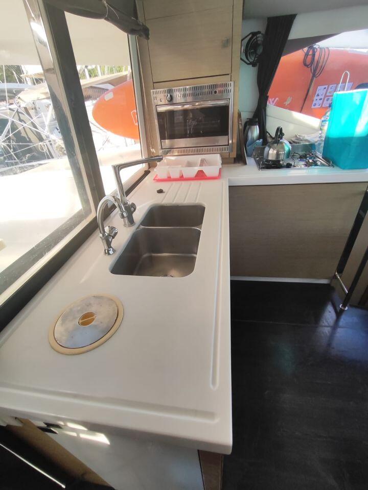 Fountaine Pajot Lucia 40 HYLIA 