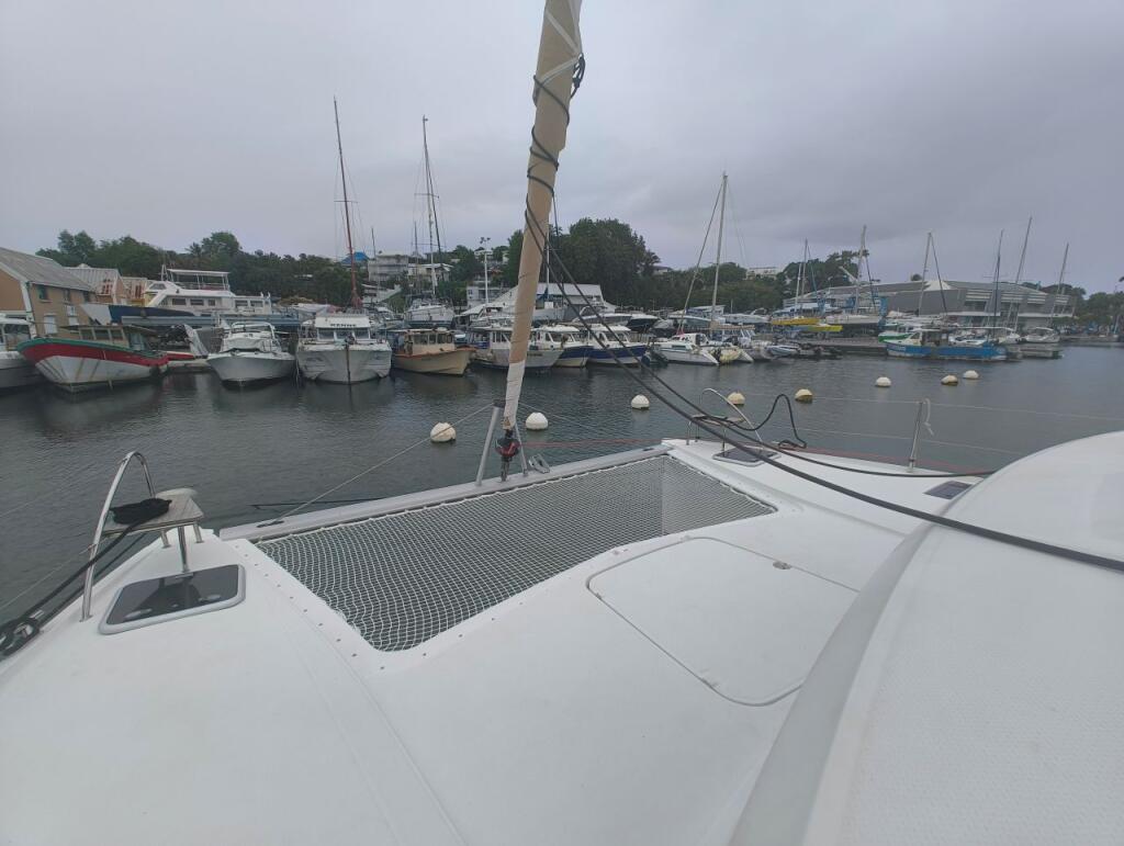 Fountaine Pajot Lucia 40 HAPPY HOUR 
