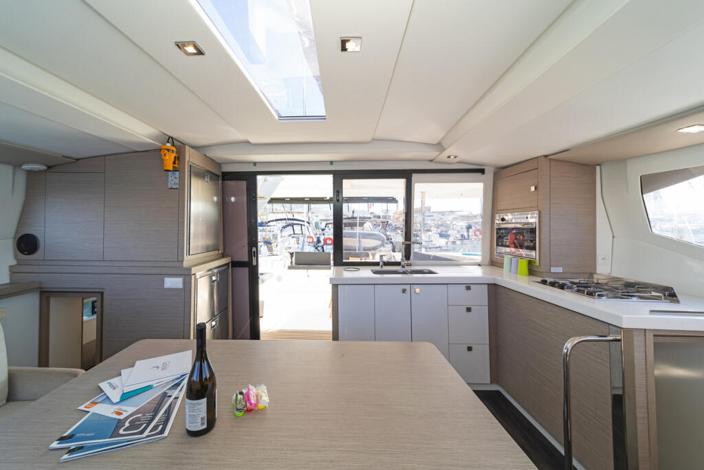 Fountaine Pajot Lucia 40 E.S. II