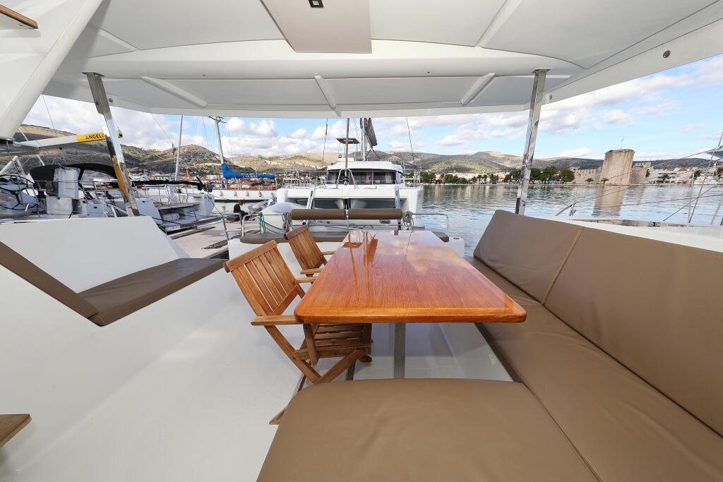 Fountaine Pajot Lucia 40 Why Not