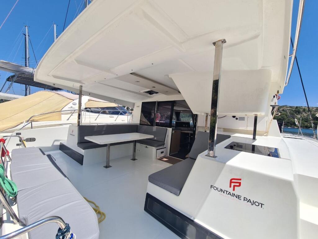 Fountaine Pajot Lucia 40 AKIALOA