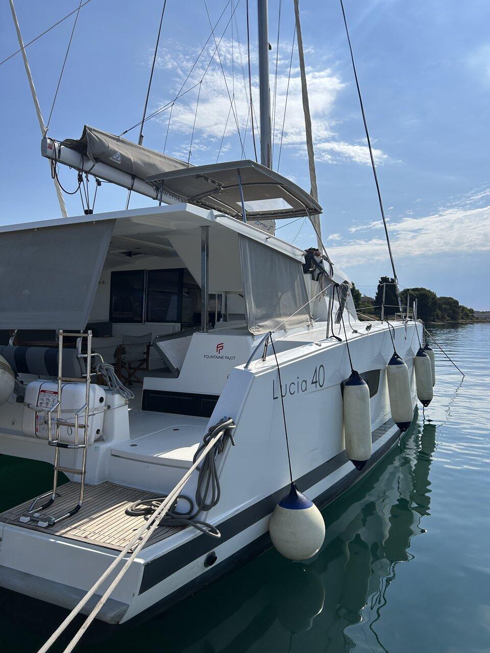 Fountaine Pajot Lucia 40 Go Earth I