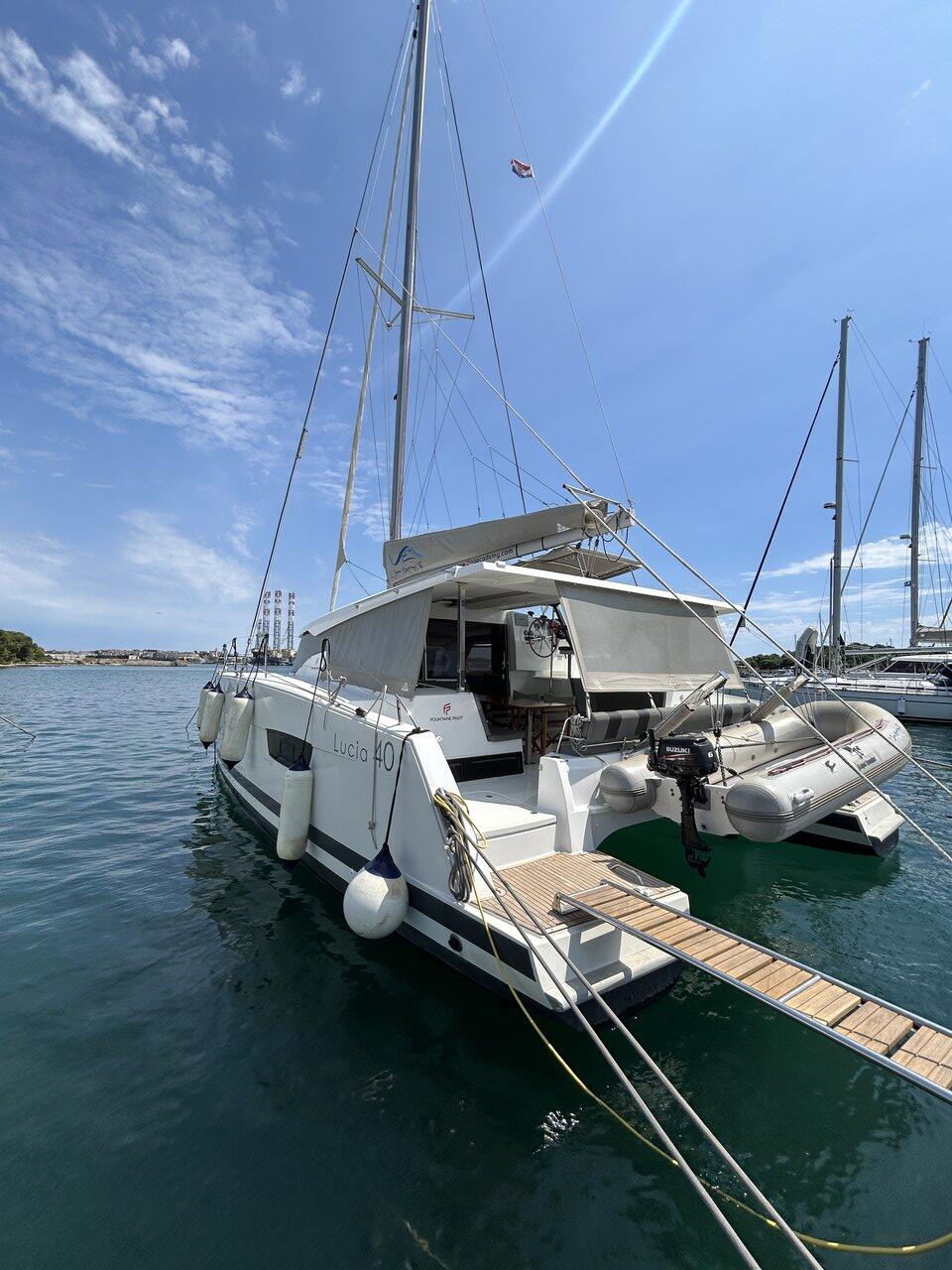 Fountaine Pajot Lucia 40 Go Earth I