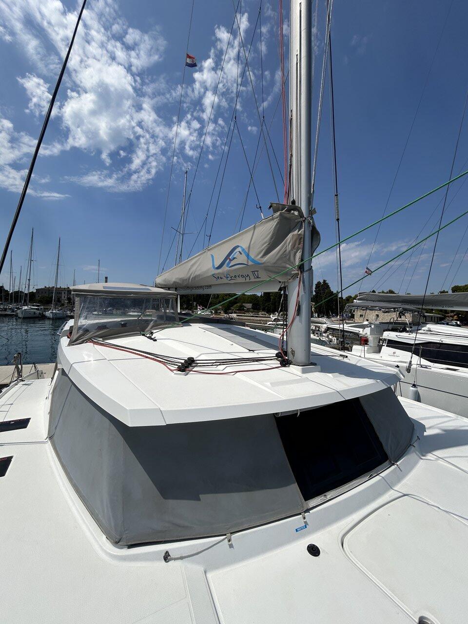 Fountaine Pajot Lucia 40 Go Earth I
