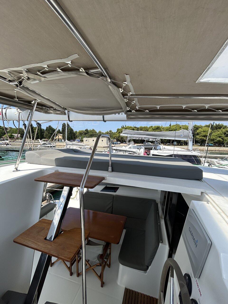 Fountaine Pajot Lucia 40 Go Earth I