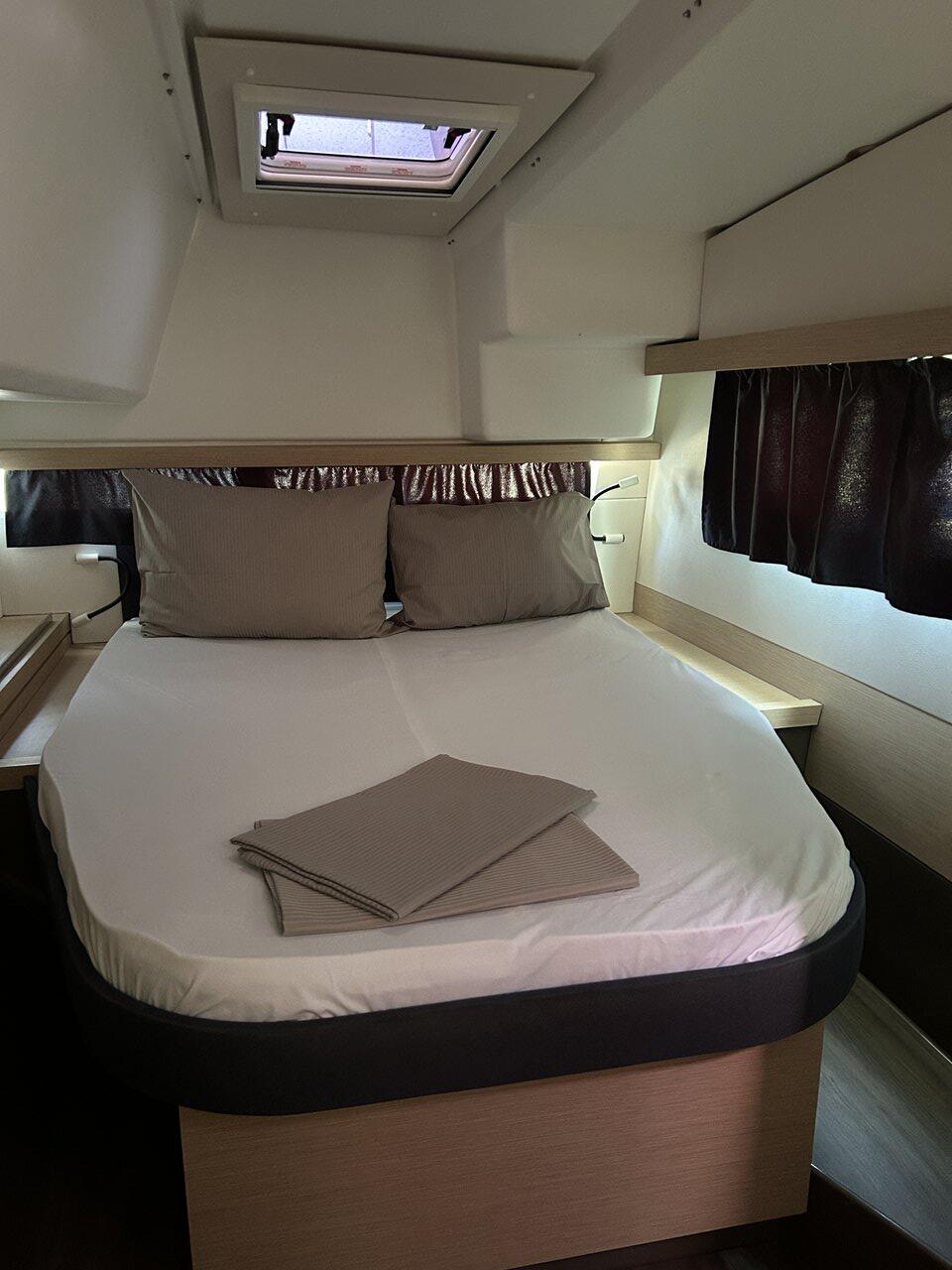 Fountaine Pajot Lucia 40 Go Earth I