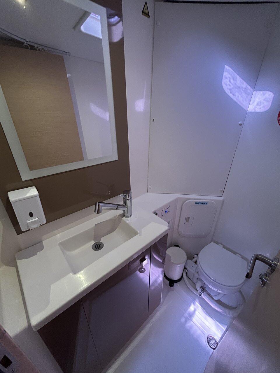 Fountaine Pajot Lucia 40 Go Earth I