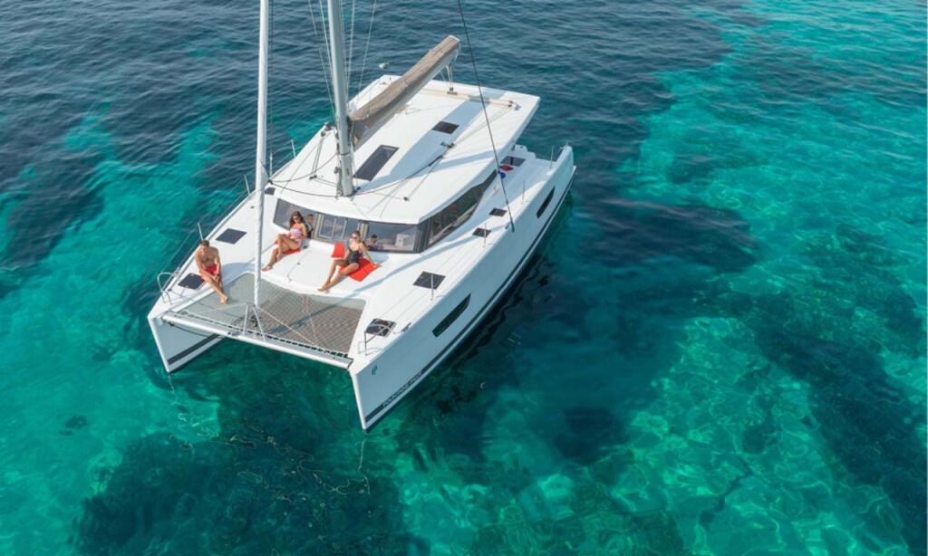 Fountaine Pajot Lucia 40 Luna Rossa II