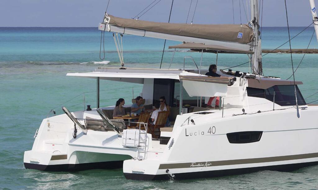 Fountaine Pajot Lucia 40 Luna Rossa II