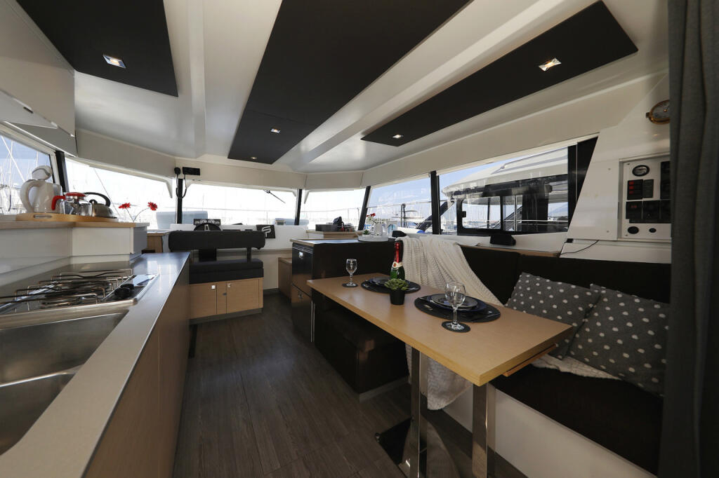 Fountaine Pajot MY 37 Marketka