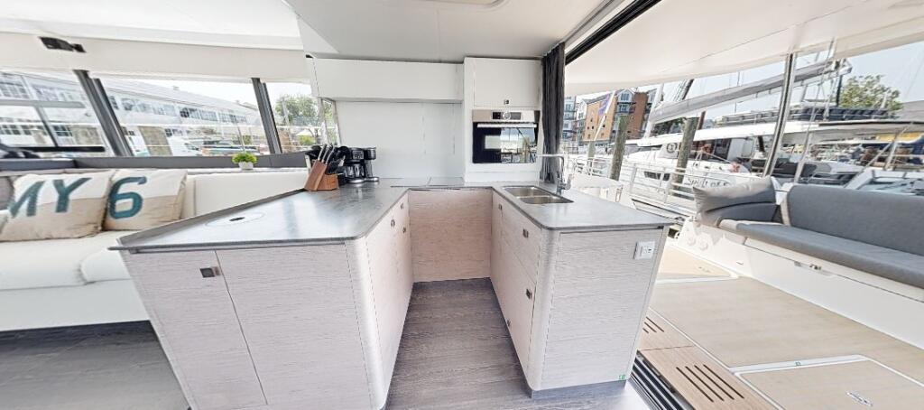 Fountaine Pajot MY6 La Dolce Vita
