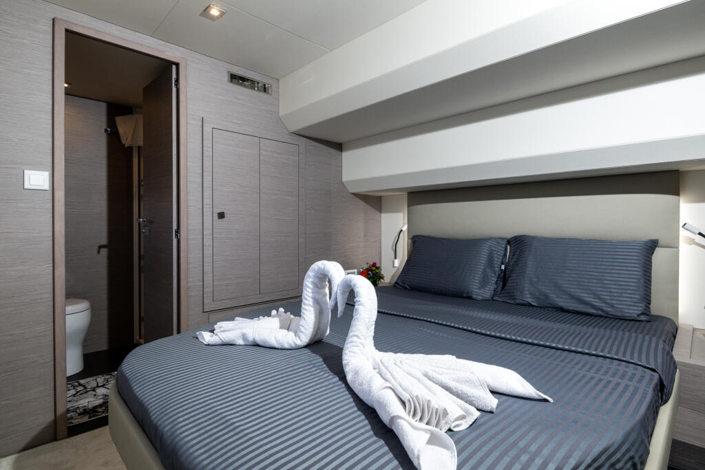 Fountaine Pajot MY6 Emy 6
