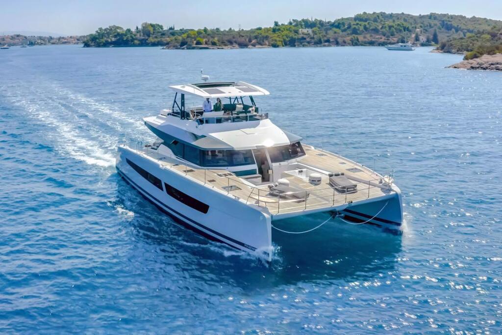 Fountaine Pajot Power 67 D2