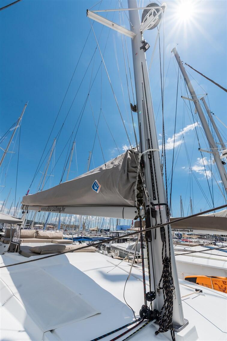 Fountaine Pajot Saona 47 Quintet Sunny Wave