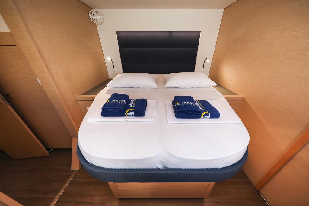 Fountaine Pajot Saona 47 Quintet Tamara V
