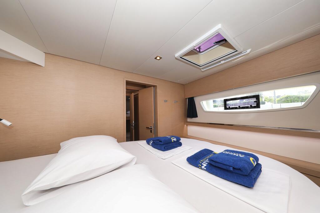 Fountaine Pajot Saona 47 Quintet Nina V