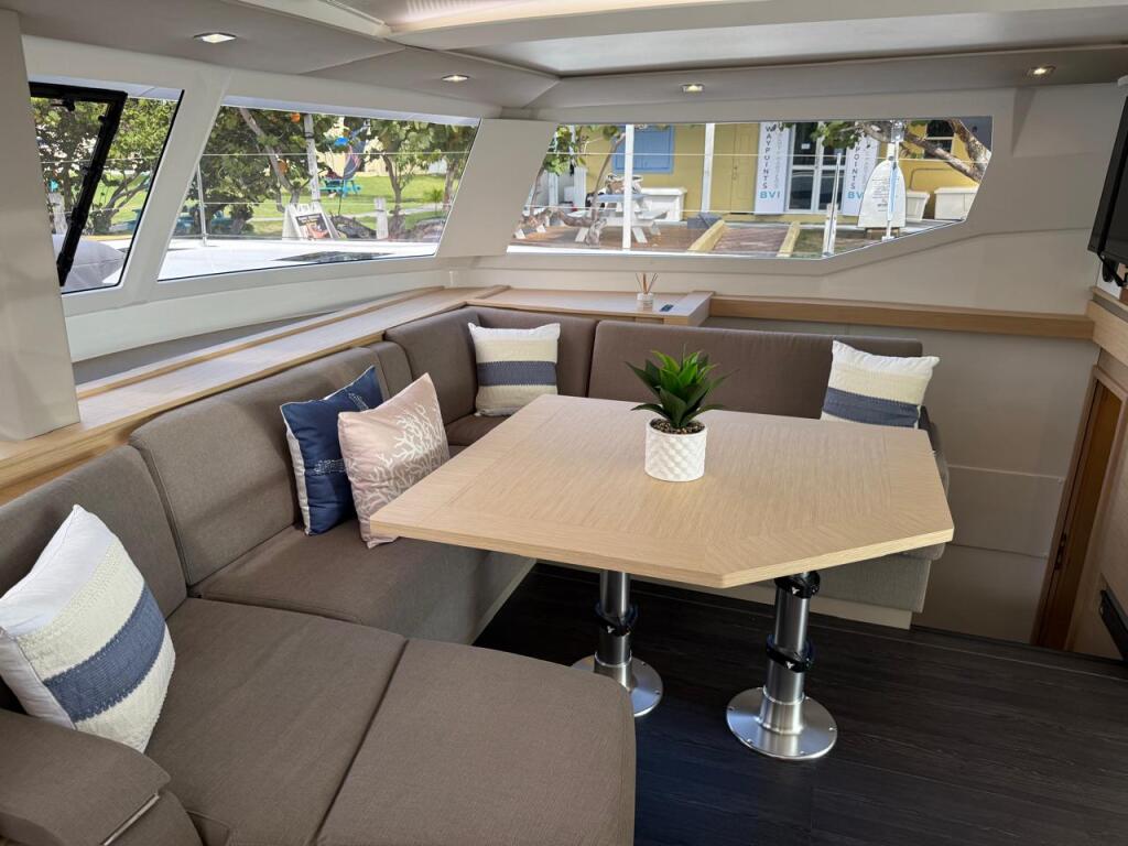 Fountaine Pajot Tanna 47 Maestro Playful