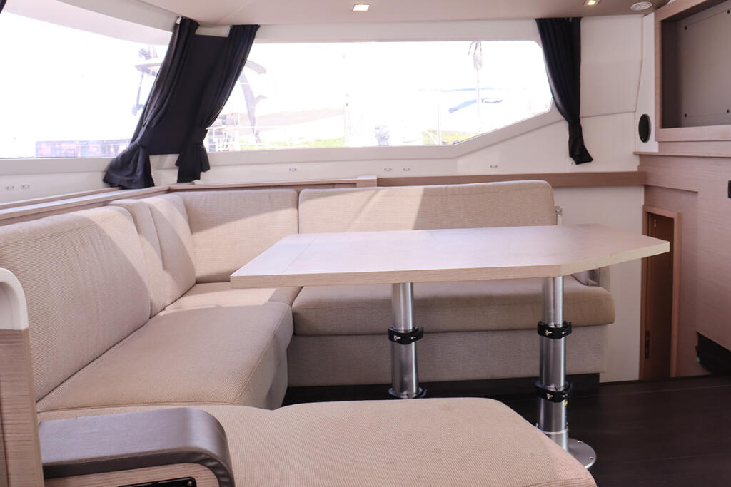 Fountaine Pajot Tanna 47 No Shoes_X