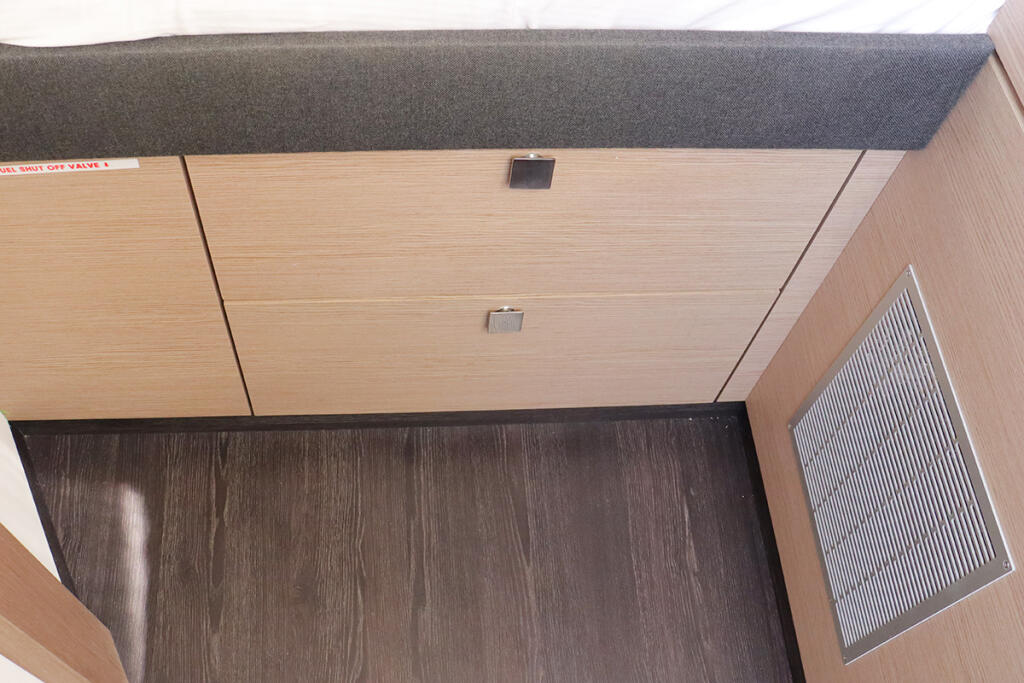 Fountaine Pajot Tanna 47 No Shoes_X
